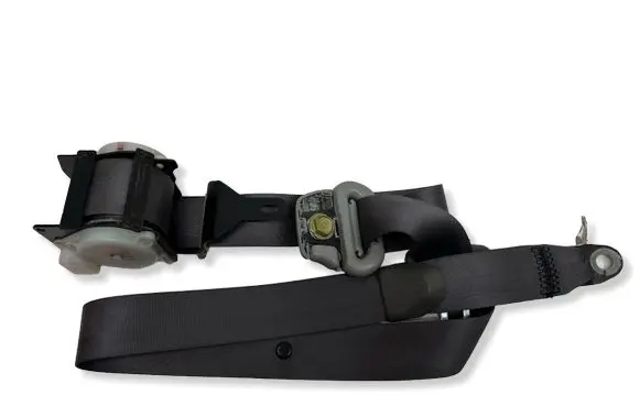 Mitsubishi Pajero Front seatbelt N1684