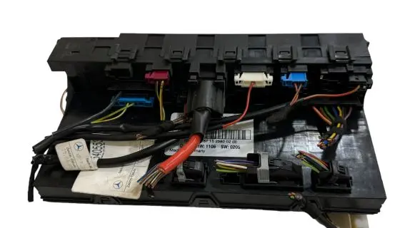Mercedes-Benz C W203 Fuse module 2095451601