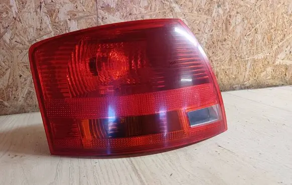 Rear/tail lights