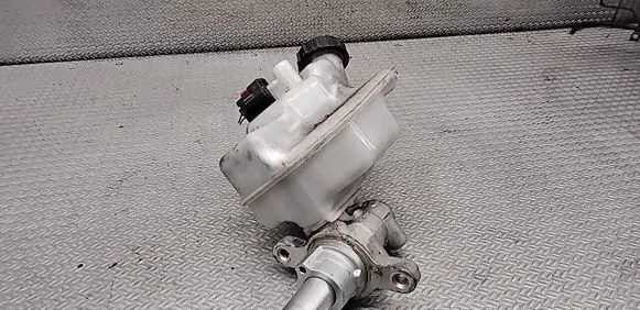 Ford Transit Master brake cylinder 0204Y24132