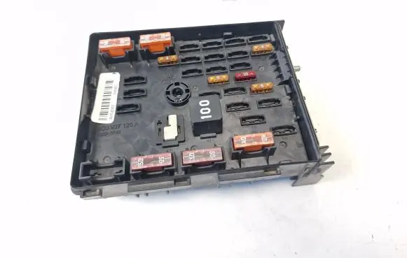 Volkswagen Passat Alltrack Fuse module 3C0937125A