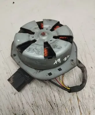 BMW X1 E84 Radiator cooling fan shroud 7561712 1505261005 1137328118
