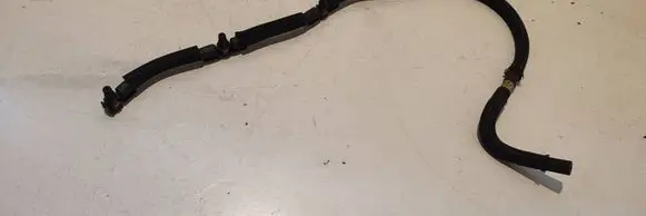 Volkswagen PASSAT B7 Fuel return line/hose 