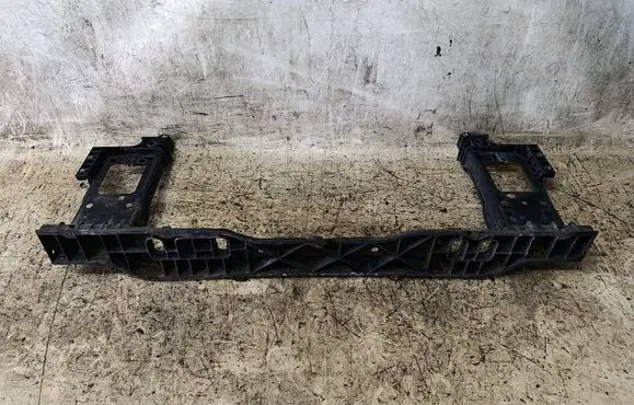 Hyundai i30 Radiator support slam panel 64101A6000T9