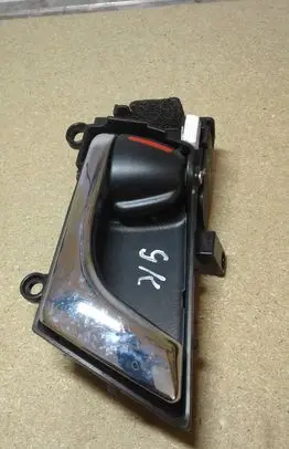 Rear door interior handle