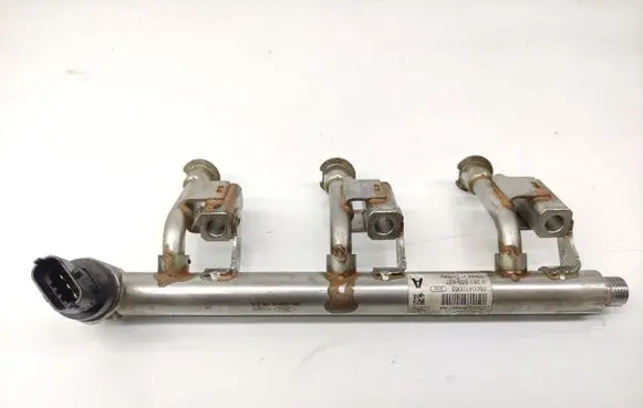 Ford Focus Fuel main line pipe DM5G9H487AA 0261545039