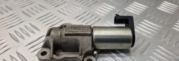 Volvo XC90 Camshaft vanos timing valve 21432145