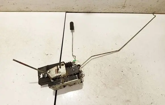 Dacia Logan I Front door lock