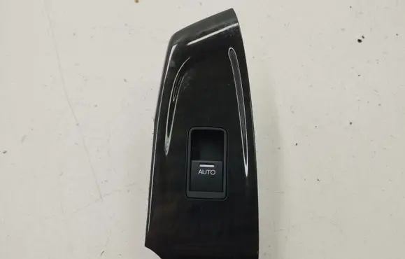 Honda Accord Electric window control switch 35770TL0E11M1