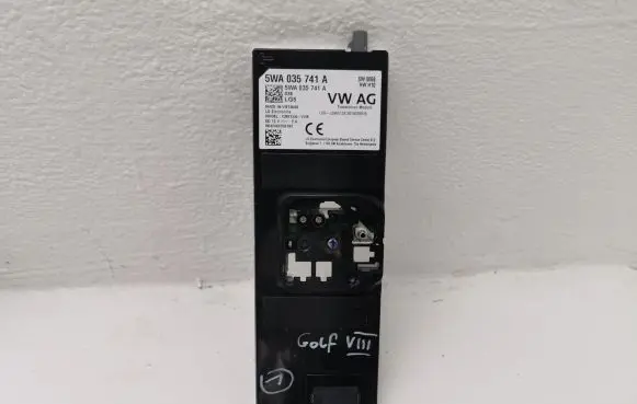 Volkswagen Golf VIII Antenna control unit 