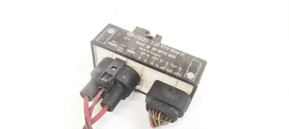 Coolant fan relay
