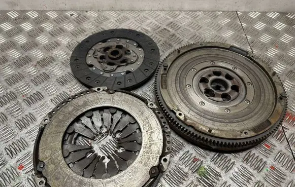 Audi A3 S3 8L Clutch set kit 3082299335