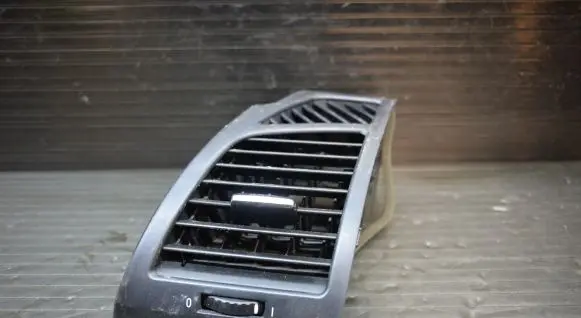 BMW 1 E81 E87 Dashboard side air vent grill/cover trim 7059187
