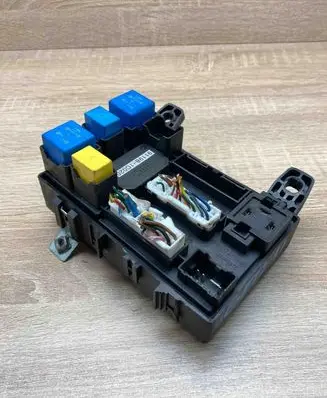 Hyundai Getz Fuse module 911981C020 AK6541 P01