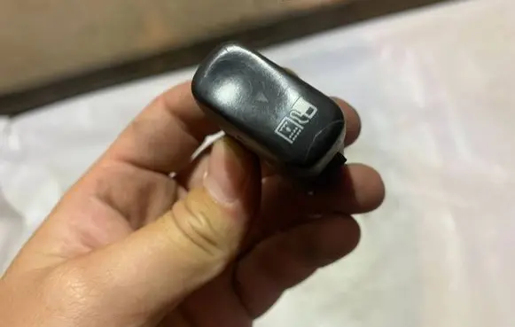 Mercedes-Benz Sprinter W901 W902 W903 W904 Fuel tank opening switch 0018208601 A0018208601