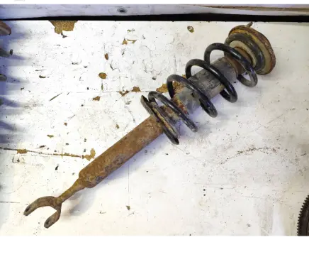 Audi A4 S4 B5 8D Front shock absorber with coil spring 8d0412131e
