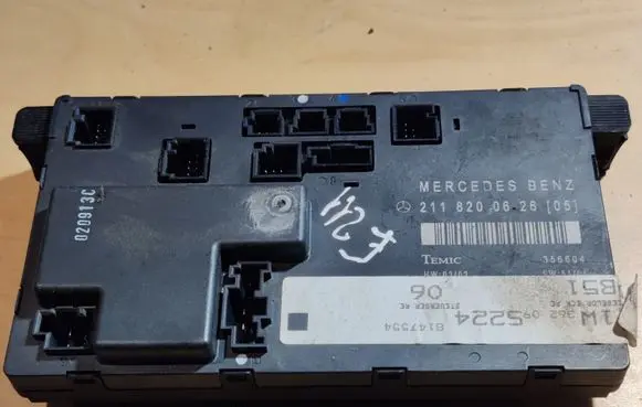 Mercedes-Benz E W211 Door control unit/module 2118200626