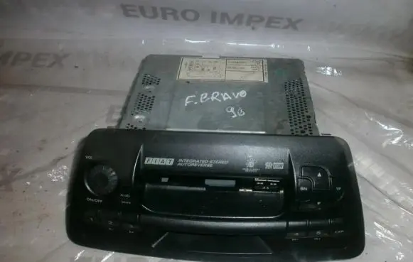 Fiat Bravo - Brava Radio/CD/DVD/GPS head unit 735249777