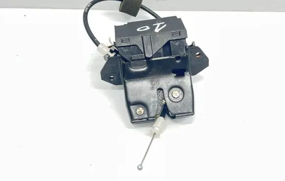 Loading door lock
