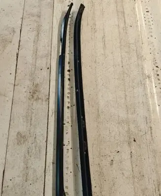 Nissan X-Trail T30 Roof bar rail