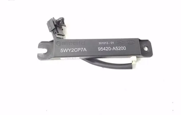 Hyundai Santa Fe Aerial antenna amplifier 95420A5200