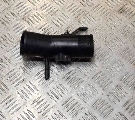 Ford Focus Air intake duct part EK3019770
