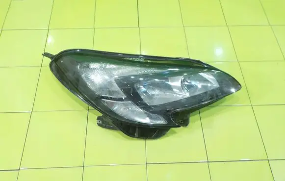 Opel Corsa E Headlight/headlamp PRZOD