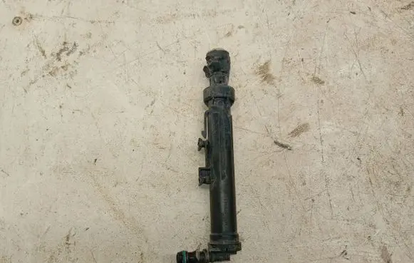 Mercedes-Benz GL X166 Headlight washer spray nozzle A1668601247