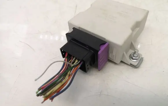 Toyota Avensis T250 Window wiper relay 8594005050