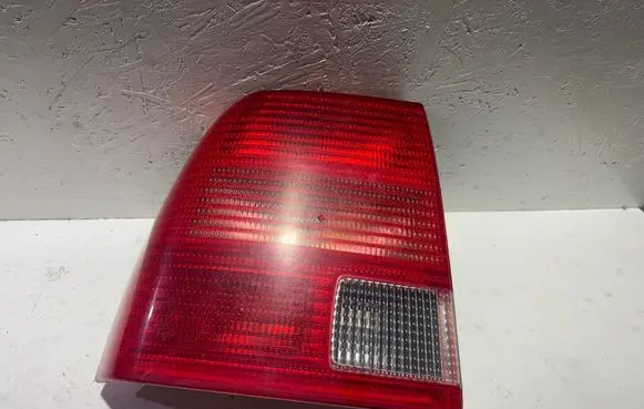 Volkswagen PASSAT B5 Rear/tail lights 3B5945095F