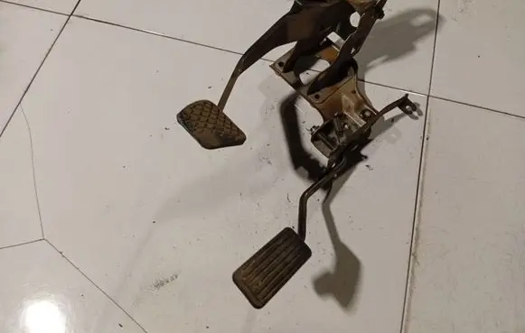 Honda Civic Brake pedal 