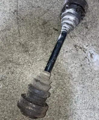 BMW 7 E32 Rear driveshaft 33211225859