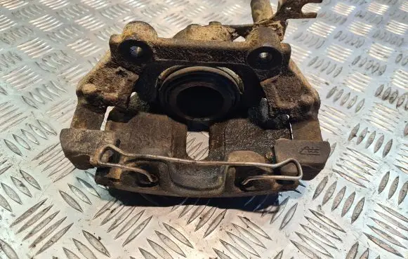 Volkswagen PASSAT B5 Front brake caliper