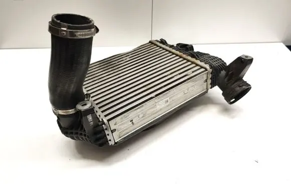 Porsche Macan (95B) Intercooler radiator 95B145803B
