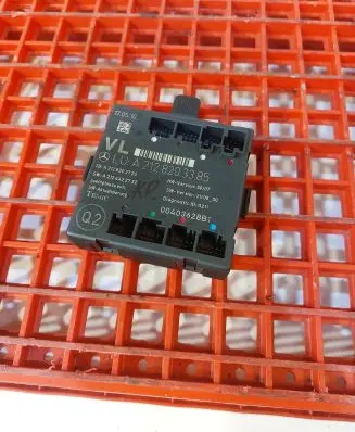 Mercedes-Benz E W212 Door control unit/module A2128203726 A2124422732 A2128203385