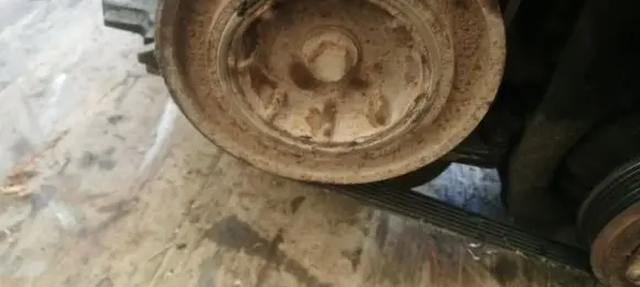 Renault Laguna II Crankshaft pulley