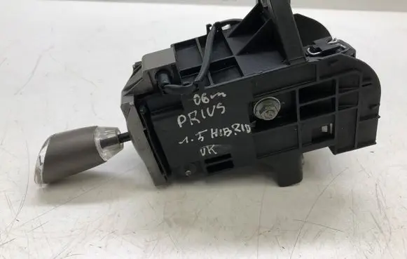 Toyota Prius (XW20) Gear shifter/selector 8945147030