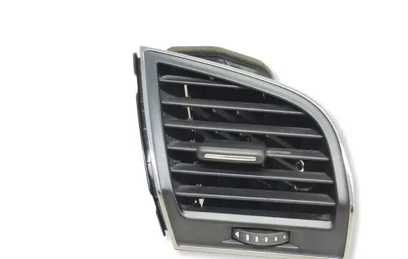 Skoda Fabia Mk3 (NJ) Dashboard side air vent grill/cover trim W22602 20006576