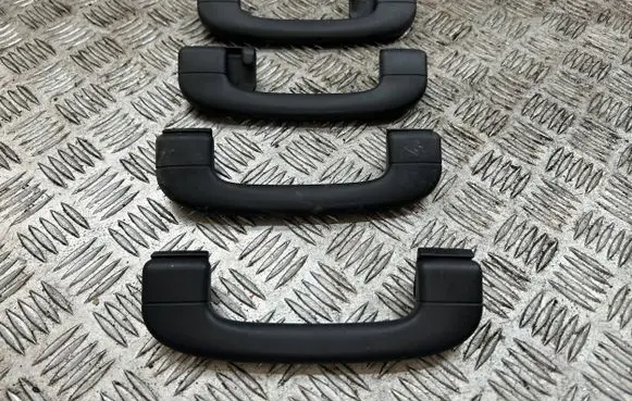 SsangYong Rexton A set of handles for the ceiling 