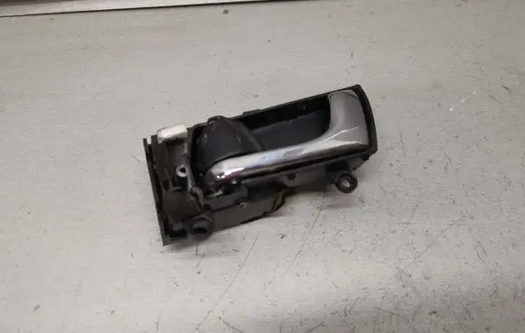 Subaru Legacy Front door interior handle