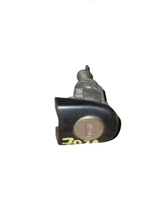 Volkswagen Golf IV Front door lock (next to the handle) 1U08371678