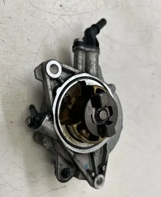 Peugeot 308 Vacuum pump