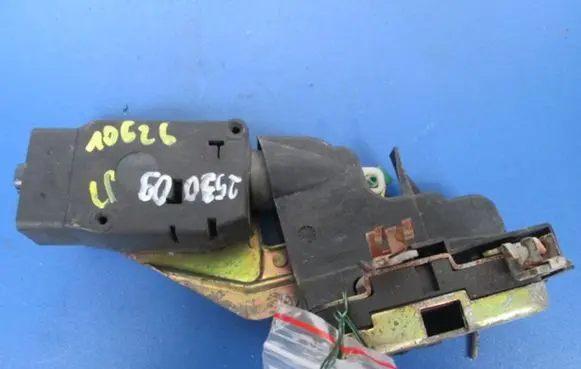 Mitsubishi Space Star Front door lock