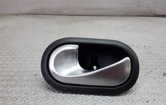 Renault Megane II Rear door interior handle 8200028487