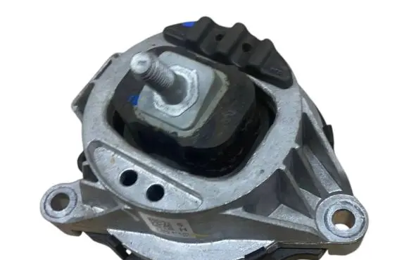 Engine mount bracket