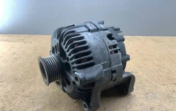 BMW 7 E65 E66 Generator/alternator 7797521 12317797521 12317799204