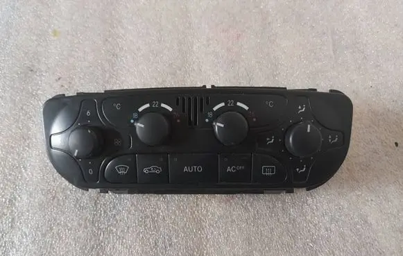 Mercedes-Benz C W203 Climate control unit a2098300085 2098300085