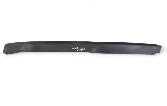 Opel Astra H Front bumper lip 13225753 375768702