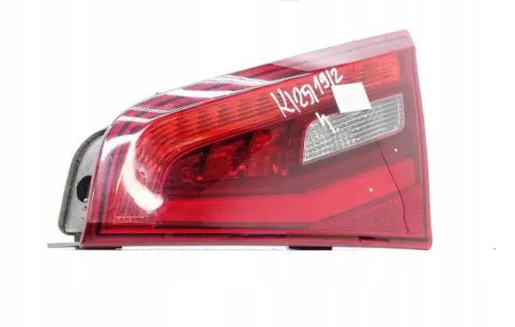 Audi A3 S3 8V Tailgate rear/tail lights 8V4945094A
