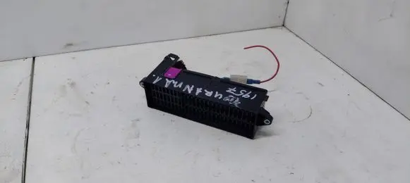 Volkswagen Touran I Fuse module 1T1937615 1T1937615A